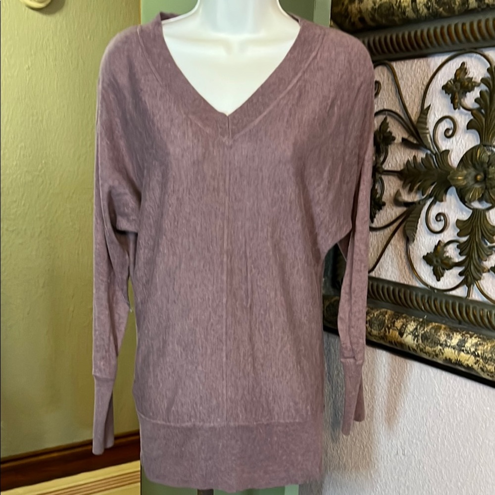 Loft Sweater Women's Mauve V-Neck- longer length Sz S